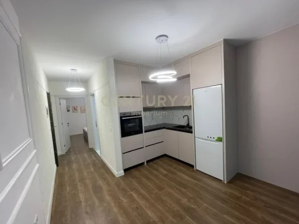Tirane, shitet apartament 1+1 Kati 1, 70 m² 105.000 € (Yzberisht)