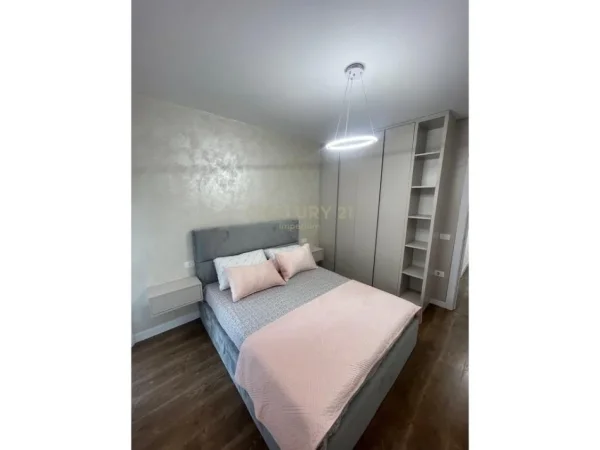 Tirane, shitet apartament 1+1 Kati 1, 70 m² 105.000 € (Yzberisht)