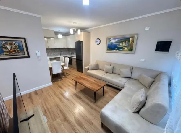 Tirane, jepet me qera apartament duplex 2+1 Kati 0, 90 m² 700 € (Kodra e Diellit)