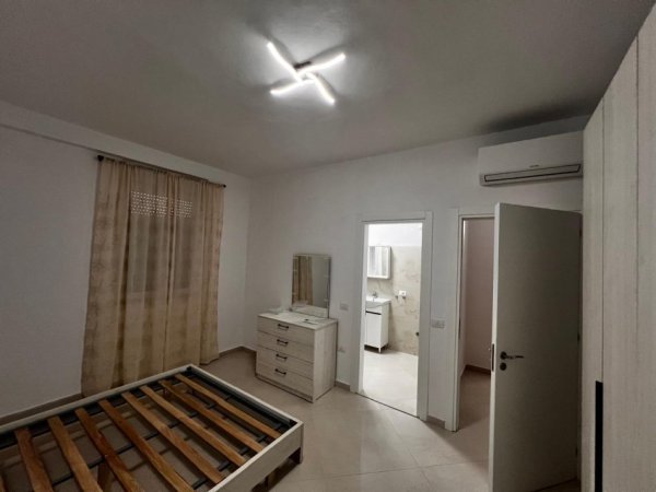 Tirane, jepet me qera apartament 2+1+Ballkon Kati 3, 100 m² 530 € (Rruga Sokrat Miho Astir)