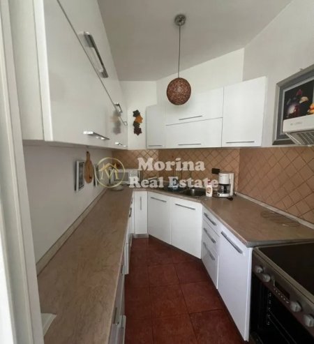 Tirane, jepet me qera apartament 2+1 Kati 9, 105 m² 650 € (Komuna e Parisit)