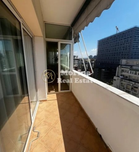 Tirane, jepet me qera apartament 2+1 Kati 9, 105 m² 650 € (Komuna e Parisit)