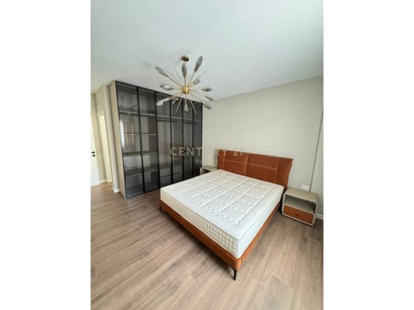 Tirane, jepet me qera apartament 2+1 Kati 2, 110 m² 1.000 € (Farke, Residenca Lake Land)