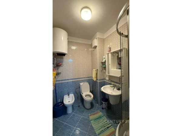 Durres, shitet apartament 1+1 Kati 2, 68 m² 109.500 € (Shkembi i Kavajes)