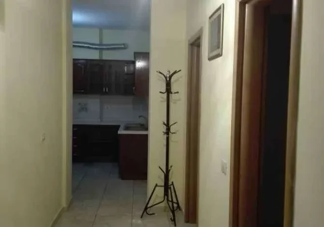 Tirane, jepet me qera apartament 2+1 Kati 5, 70 m² 500 € (Kthesa e Kamzes)