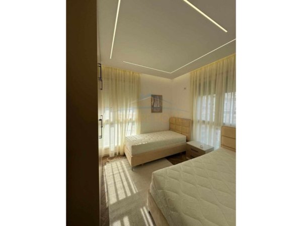 Tirane, shitet apartament 2+1+Ballkon Kati 6, 112 m² 285.000 € (ISH PARKU)