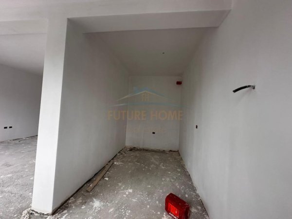 Tirane, shes apartament 2+1+Ballkon Kati 4, 134 m² 215.000 € (RRUGA E ELBASANIT)
