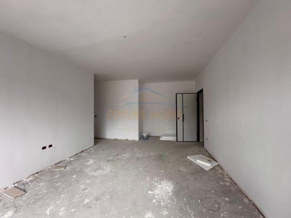 Tirane, shes apartament 2+1+Ballkon Kati 4, 134 m² 215.000 € (RRUGA E ELBASANIT)