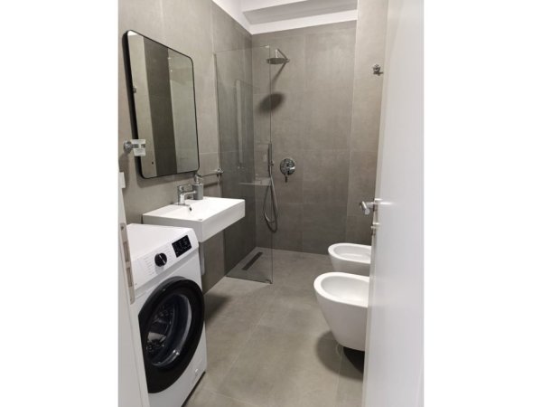 SHITET APARTAMENT 2+1+POST PARKIMI , ZONA E KODRES SE DIELLIT