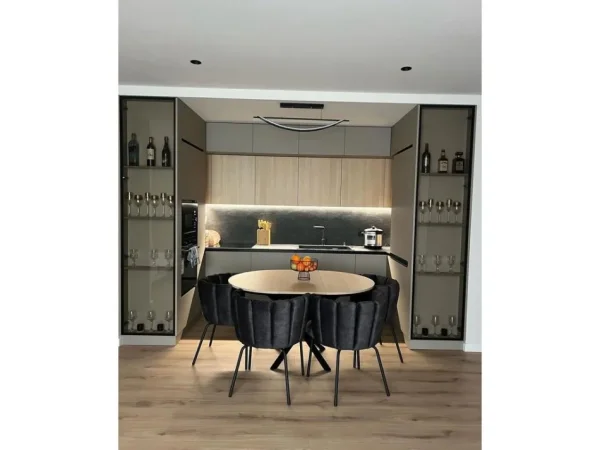 Tirane, shitet apartament 2+1 Kati 5, 98 m² 225.000 € (Bulevardi i Ri)