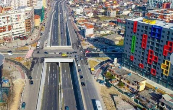 Jepet me Qera Apartament 1+1 ne Astir, tek Rrethi., Kati 5, 60 m² 400 €URO