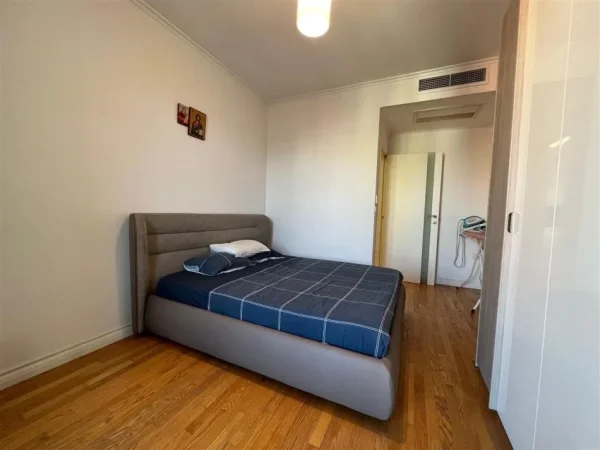 Tirane, jepet me qera apartament 1+1 Kati 7, 123 m² 1.600 € (RRUGA PJETER BOGDANI)