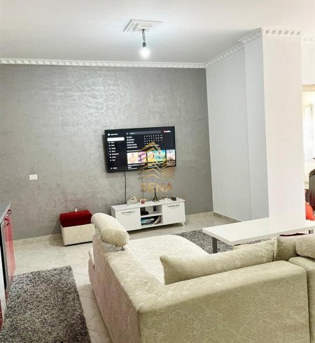 Tirane, jepet me qera apartament 2+1+Ballkon Kati 2, 100 m² 750 € (Prane Restorant Blini)
