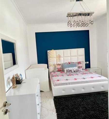 Tirane, jepet me qera apartament 2+1+Ballkon Kati 2, 100 m² 750 € (Prane Restorant Blini)