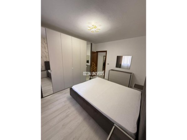 Tirane, jepet me qera apartament 1+1 Kati 3, 65 m² 600 € (Komuna e Parisit!)