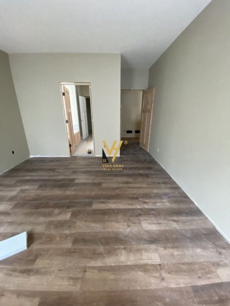 Tirane, shitet apartament 1+1+Ballkon Kati 2, 65 m² 95.000 € (LAPRAKE)