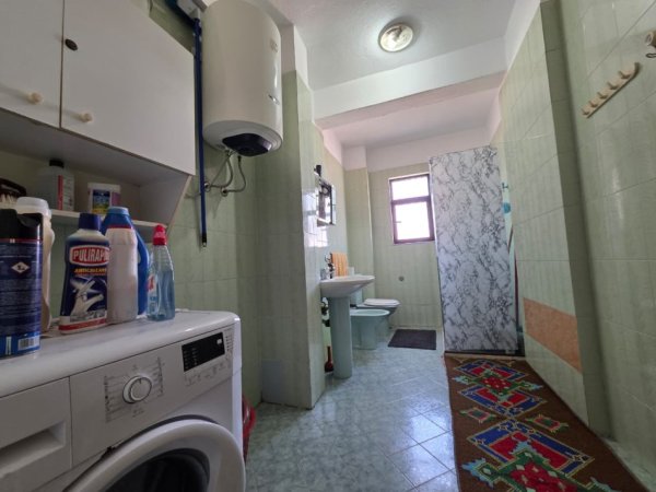 Tirane, shitet apartament 2+1 Kati 7, 110 m² 264.000 € (Rruga e Dibres)