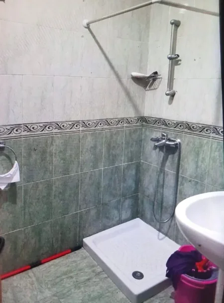 Tirane, jepet me qera apartament 1+1 Kati 7, 70 m² 500 € (Don Bosko, Pallatet e Arabit)