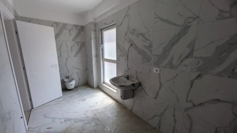 Tirane, shitet apartament 2+1 Kati 6, 177 m² 188.000 € 