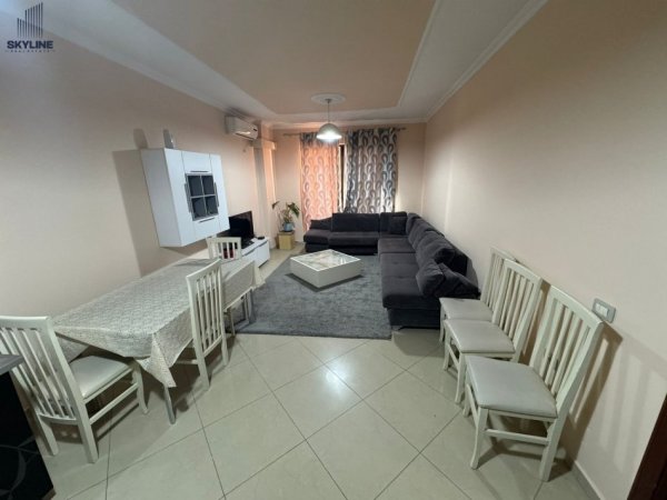 Tirane, jepet me qera apartament 2+1 Kati 7, 110 m² 500 € (Astir)