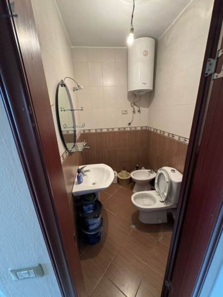 Tirane, jepet me qera apartament 2+1 Kati 7, 110 m² 500 € (Astir)