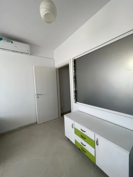 Tirane, jepet me qera apartament 2+1 Kati 6, 86 m² 700 € (Kryqzimi 21 Dhjetorit)