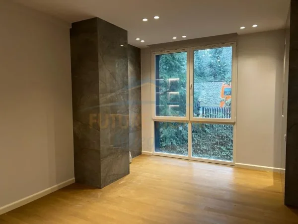 Tirane, shitet apartament 3+1+Aneks+Ballkon Kati 2, 153 m² 390.000 € 