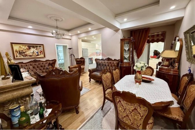 Apartament ne shitje, 3+1 tek Rruga e Kavajes! (255'000 Euro)