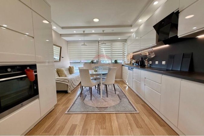 Apartament ne shitje, 3+1 tek Rruga e Kavajes! (255'000 Euro)