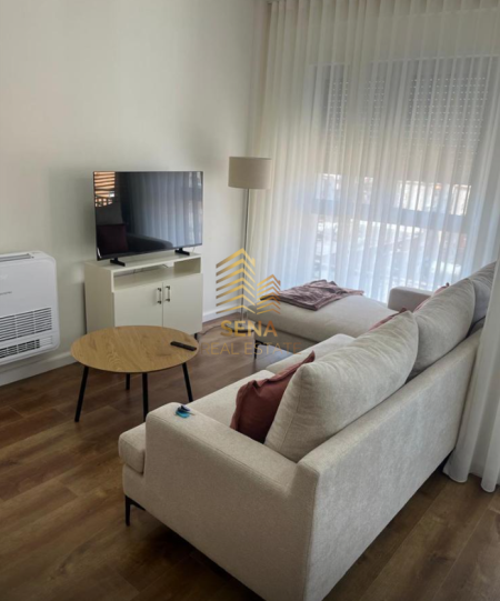 Tirane, jepet me qera apartament 1+1+Ballkon Kati 6, 65 m² 650 € (Rruga Qemal Stafa)