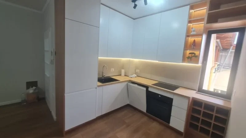 Tirane, jepet me qera apartament 2+1 Kati 5, 80 m² 750 € (Selvia, Rruga e Dibres)