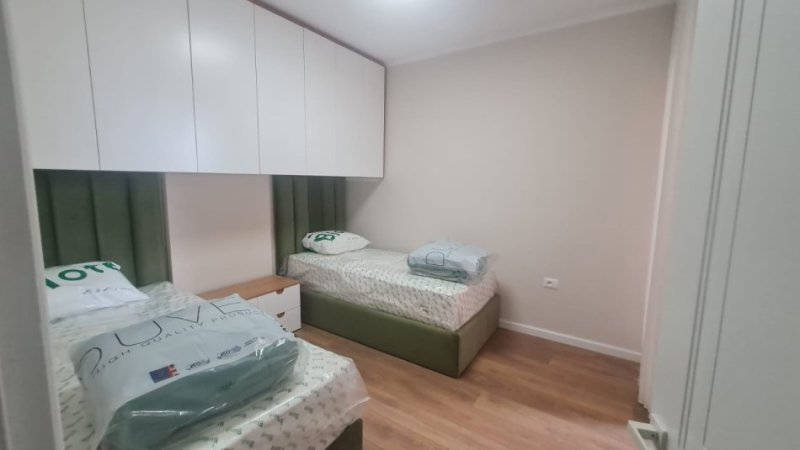 Tirane, jepet me qera apartament 2+1 Kati 5, 80 m² 750 € (Selvia, Rruga e Dibres)