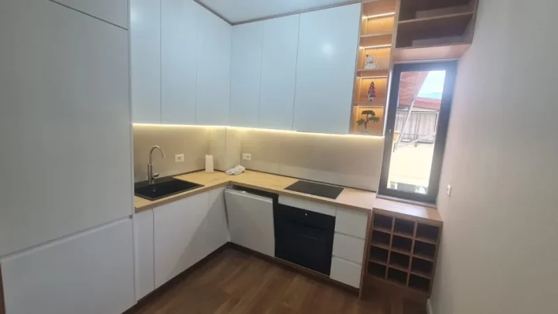 Tirane, jepet me qera apartament 2+1 Kati 5, 80 m² 750 € (Selvia, Rruga e Dibres)