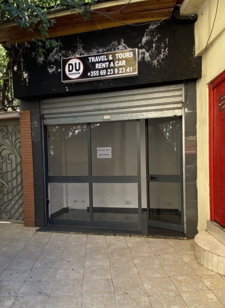 Tirane, jap me qera zyre Kati 0, 7 m² 140 € (Ambasada Vatikanit)