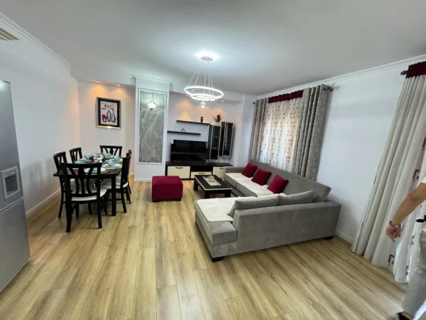 Tirane, shitet 2+1 Kati 4, 101 m² 145.000 € 