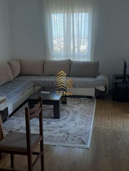 Tirane, jepet me qera apartament 2+1+Ballkon Kati 3, 100 m² 500 € (Rruga Pjeter Budi)