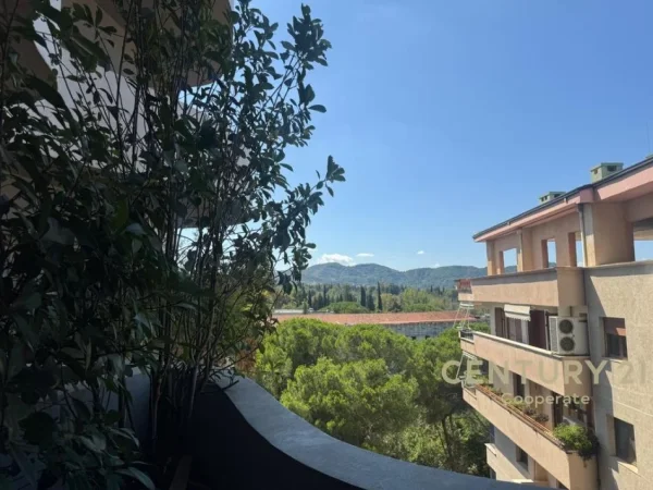 Tirane, jepet me qera zyre Kati 10, 113 m² 2.500 € (Liqeni , Lion Park Residence)