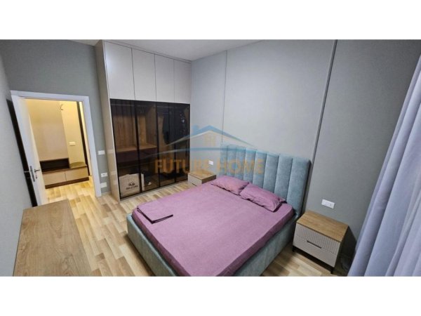 Tirane, jepet me qera apartament 1+1 Kati 3, 58 m² 700 € (prane Square 21.)