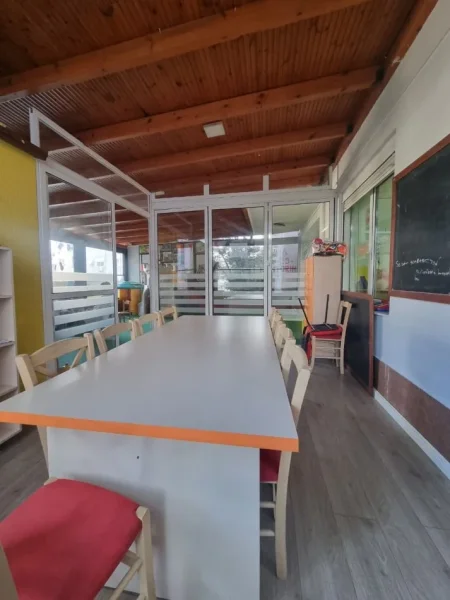 Tirane, jepet me qera apartament Kati 2, 180 m² (Blloku)