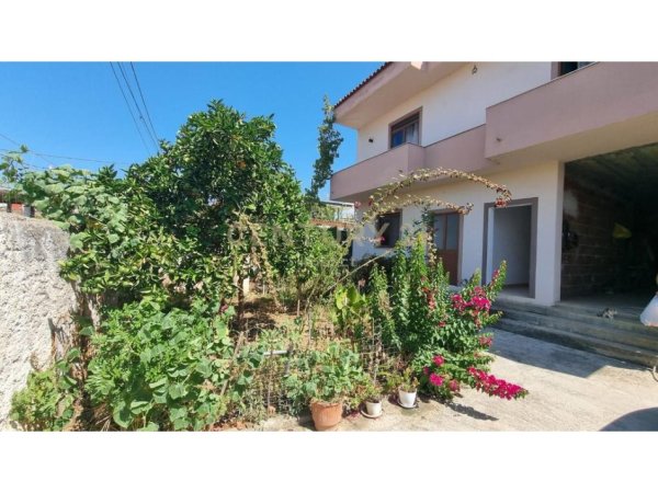 Tirane, jepet me qera apartament 3+1+Ballkon Kati 2, 210 m² 550 € (Bulevardi Ri)