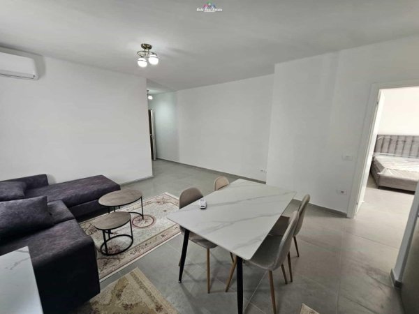 Tirane, jepet me qera apartament 1+1+Ballkon Kati 7, 70 m² 500 € (teodor keko)