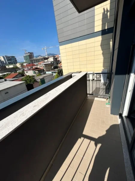 Tirane, shitet apartament 2+1+Aneks+Ballkon Kati 1, 88 m² 230.000 €