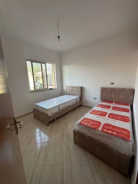 Tirane, jepet me qera apartament 3+1+Ballkon Kati 6, 130 m² 400 € 