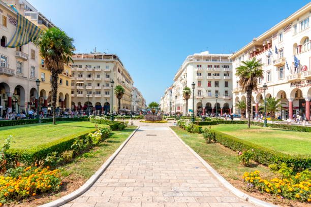 Tirane, oferte City-tour | Vizita qytetesh 𝐒𝐞𝐥𝐚𝐧𝐢𝐤-𝐔𝐣𝐞𝐯𝐚𝐫𝐚 𝐄𝐝𝐞𝐬𝐬𝐚 𝐦𝐞 𝐚𝐮𝐭𝐨𝐛𝐮𝐬 𝐝𝐡𝐞 𝐠𝐮𝐢𝐝ë, 𝟐 𝐝𝐢𝐭𝐞