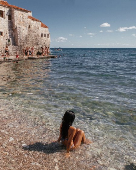 Tirane, oferte City-tour | Vizita qytetesh 𝐁𝐮𝐝𝐯𝐚-𝐊𝐨𝐭𝐨𝐫-𝐔𝐥𝐪𝐢𝐧, 𝟐 𝐝𝐢𝐭𝐞