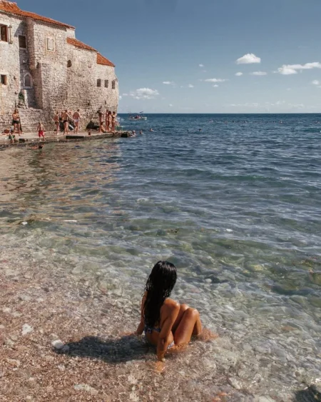 Tirane, oferte City-tour | Vizita qytetesh 𝐁𝐮𝐝𝐯𝐚-𝐊𝐨𝐭𝐨𝐫-𝐔𝐥𝐪𝐢𝐧, 𝟐 𝐝𝐢𝐭𝐞