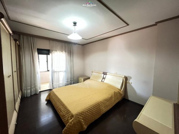 Tirane, jepet me qera apartament 2+1 Kati 5, 112 m² 650 € (kodra e diellit)