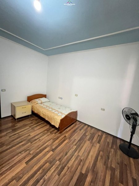 Tirane, jepet me qera apartament 2+1 Kati 5, 112 m² 650 € (kodra e diellit)