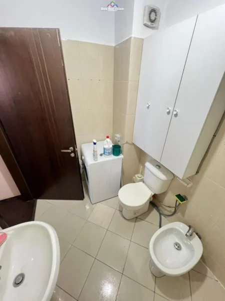 Tirane, jepet me qera apartament 2+1 Kati 5, 112 m² 650 € (kodra e diellit)