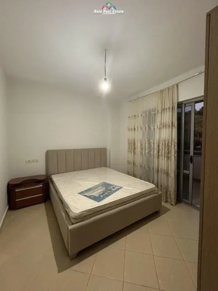 Tirane, jepet me qera apartament 1+1+Ballkon Kati 5, 60 m² 380 € (fresk)
